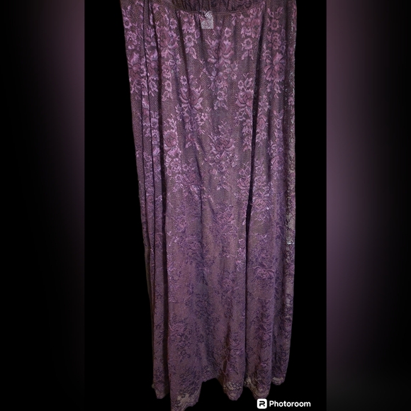Hips & Curves 2x Burgundy Lace Sheer Maxi Skirt - Picture 2 of 5